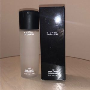 ❗️New in Box❗️- MAC Prep & Prime Fix+